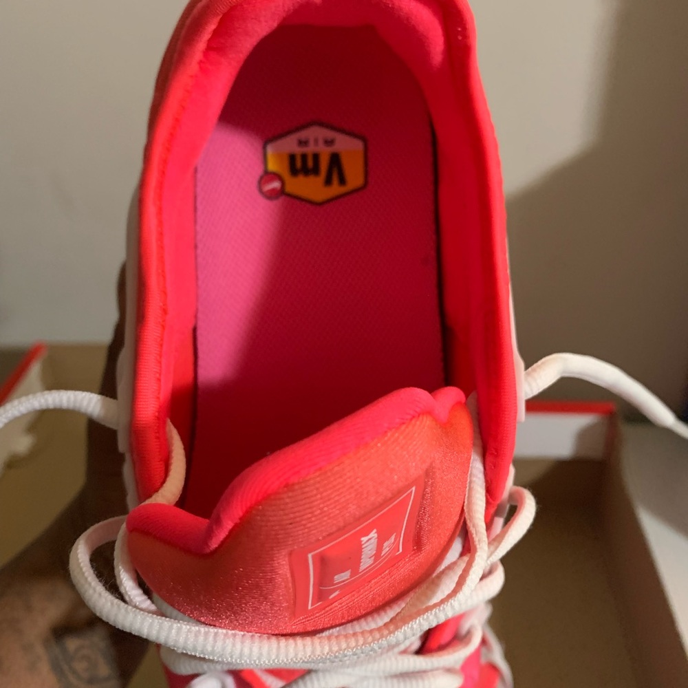 Nike Air VaporMax Plus - Picture 5 of 6